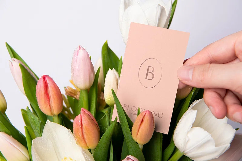 A bouquet gift labael mockup
