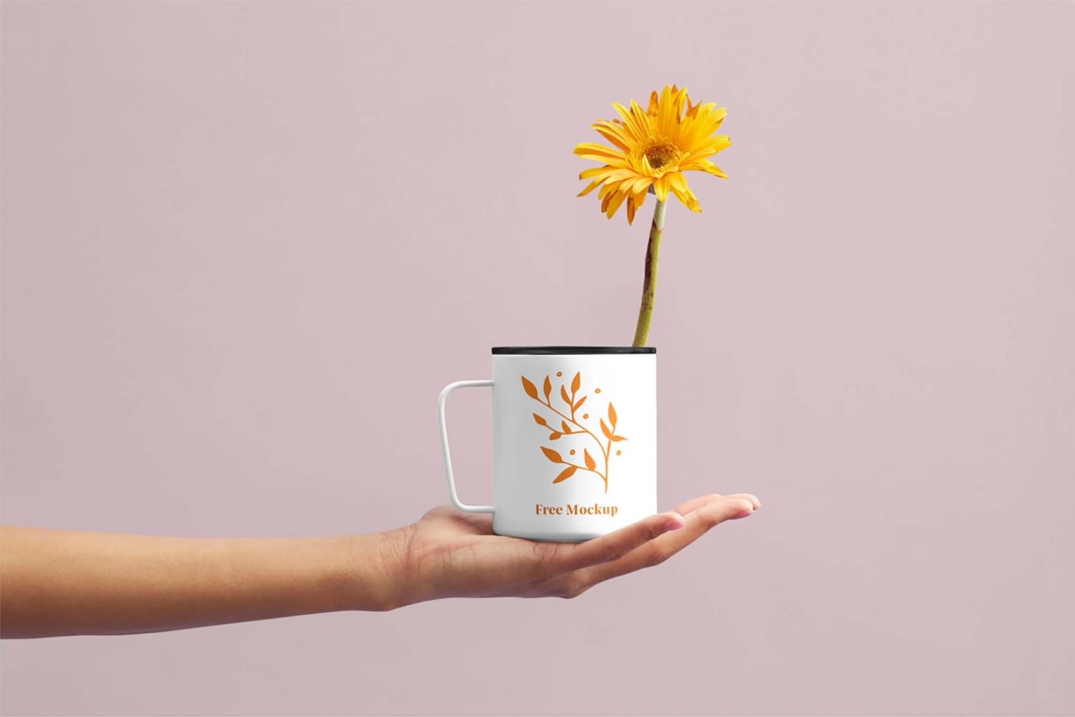 A free flower cup mockup