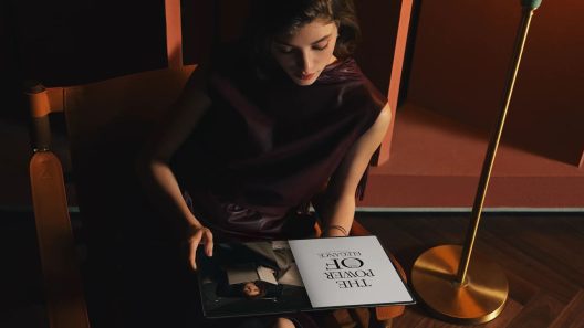 Woman reading Huawei MateBook