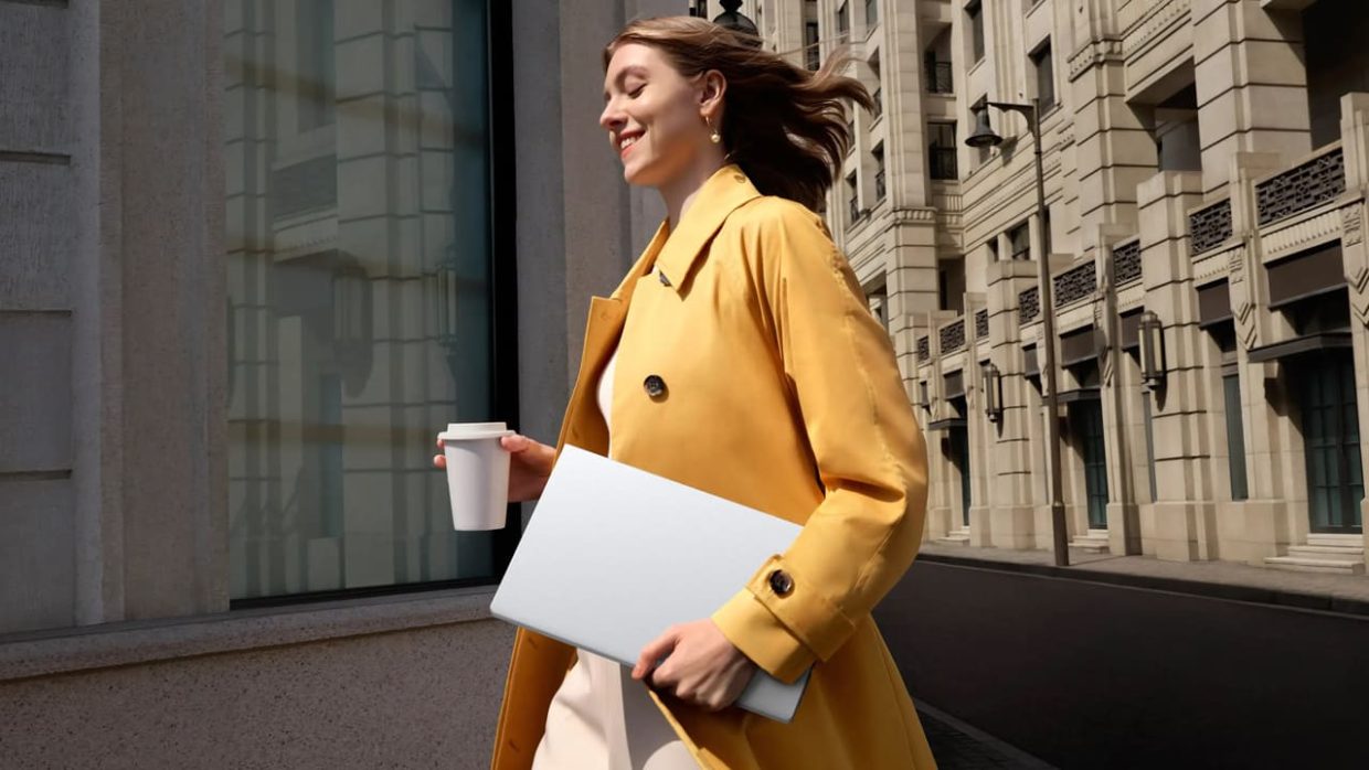 The UPERFECT Omega portable foldable monitor
