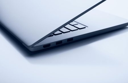 Minimalist web design trend cover