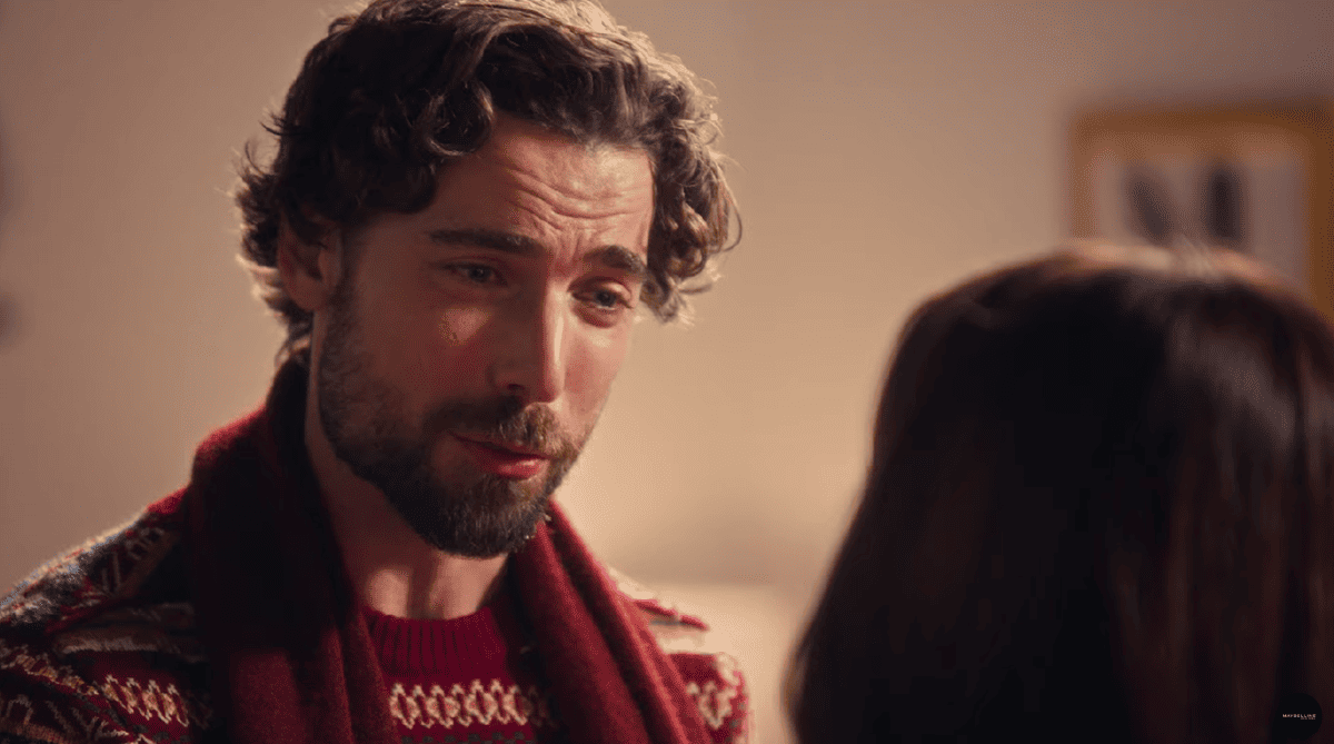 Man meet women in Christmas