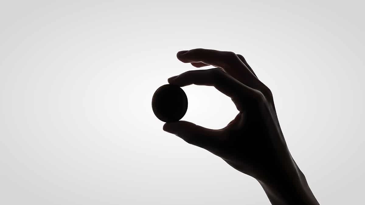 The Tabli tab in hand