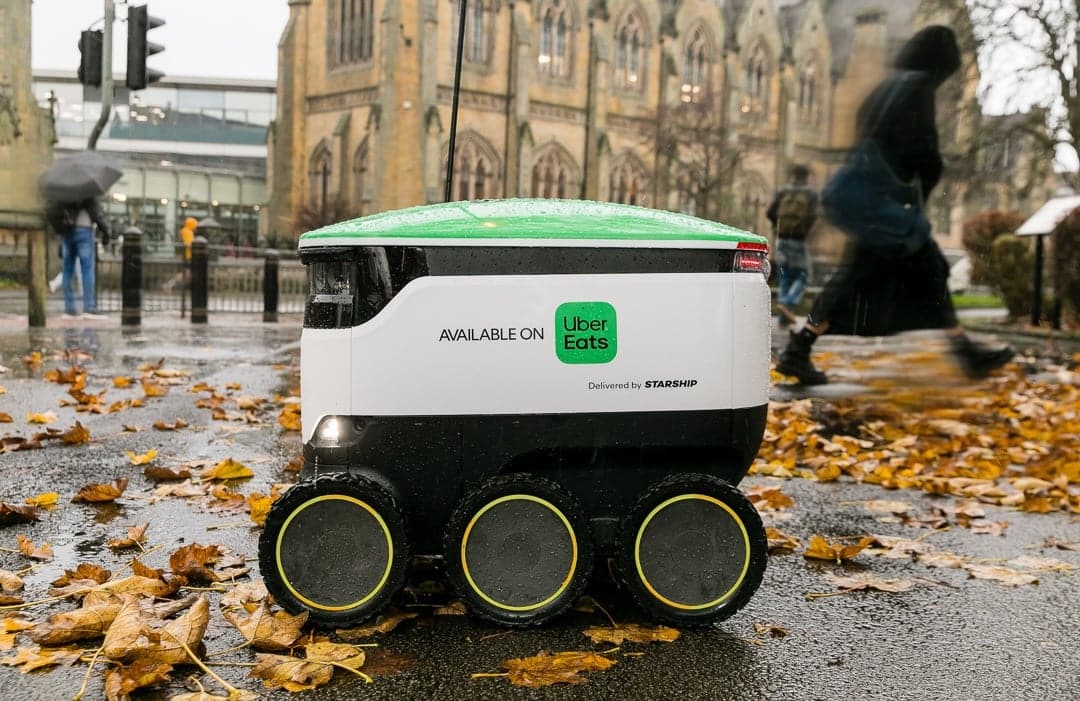 Uber Eats Starship robot