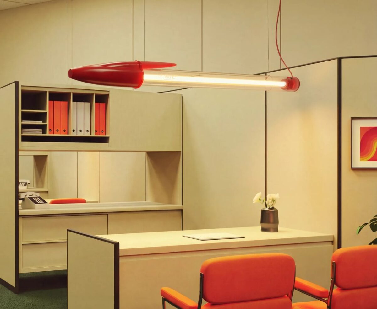 An office with pen style lamp