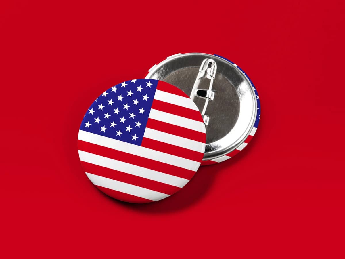 A free realistic pin button mockup